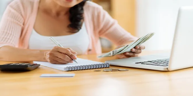 Reduce Your Holiday Spending Without Being a Scrooge