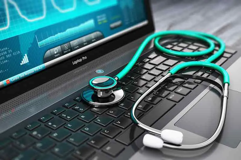 ¿Son deducibles de impuestos los gastos médicos?